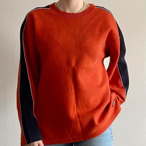 Burnt Orange Izod Sweatshirt (L) - Picture 2 of 4